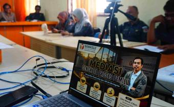 kegiatan penguatan kapasitas terkait penyelesaian sengketa proses Pemilu dengan fokus pada pelaksanaan mediasi bagi jajaran sekretariat