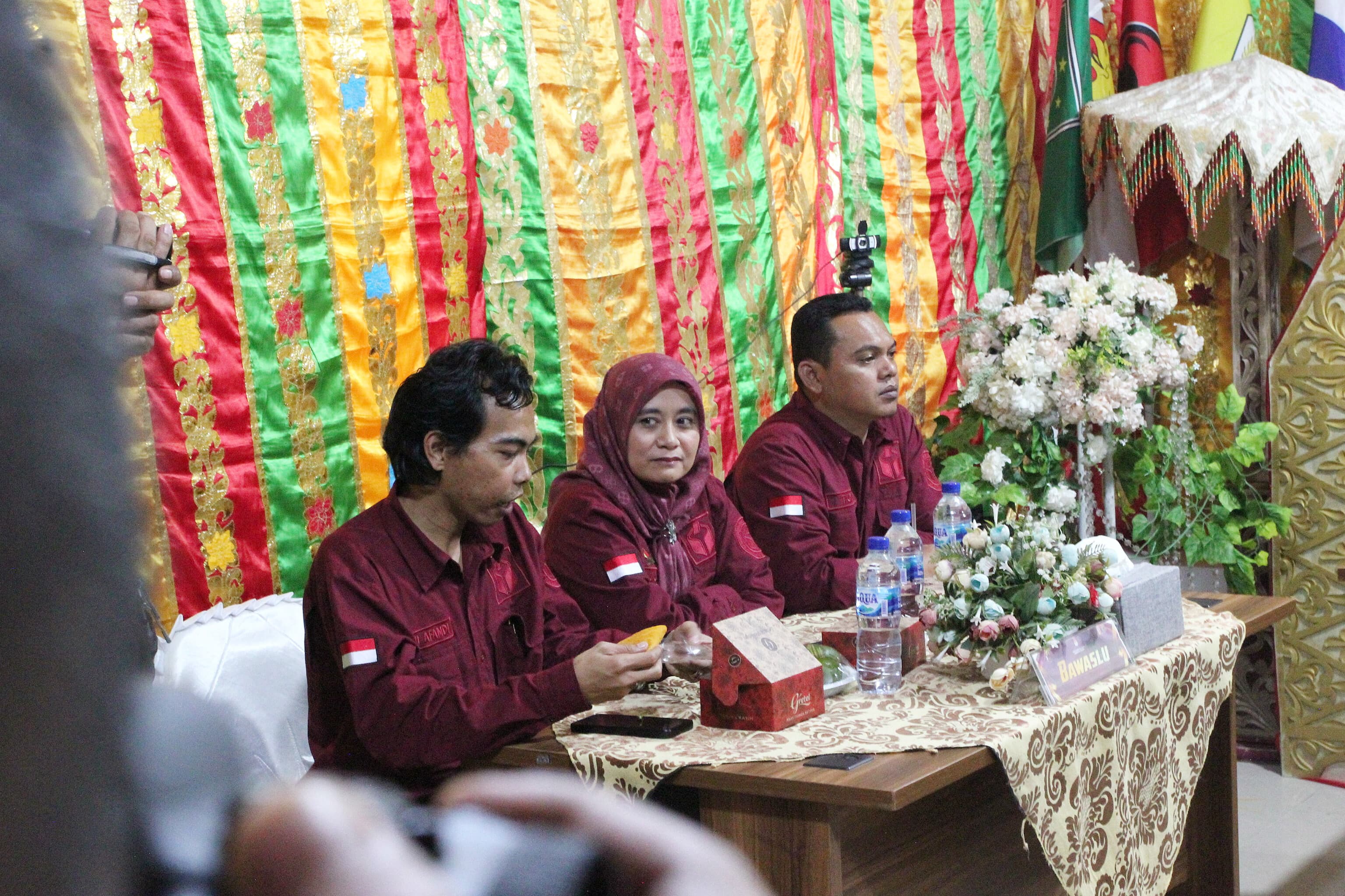 Ketua dan anggota Bawaslu 