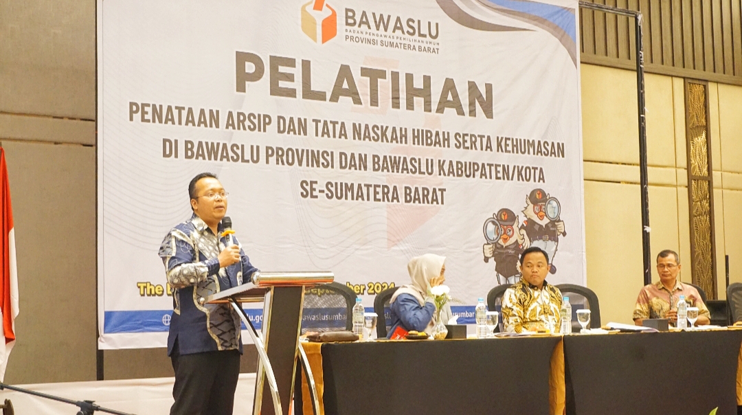 Alni, Ketua Bawaslu sumatera Barat dalam pembukaan kegiatan