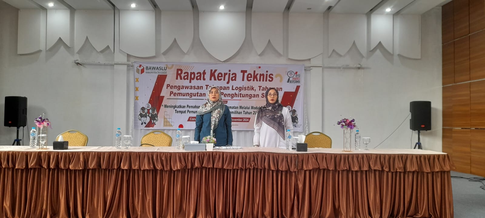 Rini Juita.MA dalam kegiatan rakernis pengawasan logistik