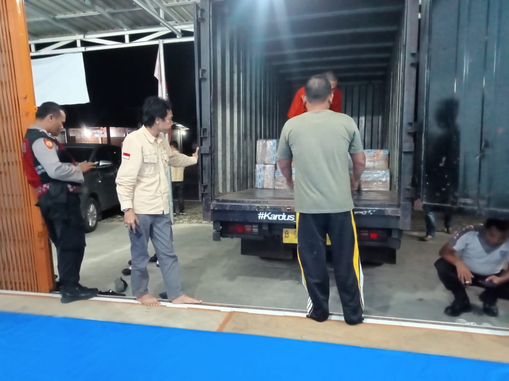 Zaini Afandi, (Anggota Bawaslu Pasaman) lakukan pengawasan Melekat