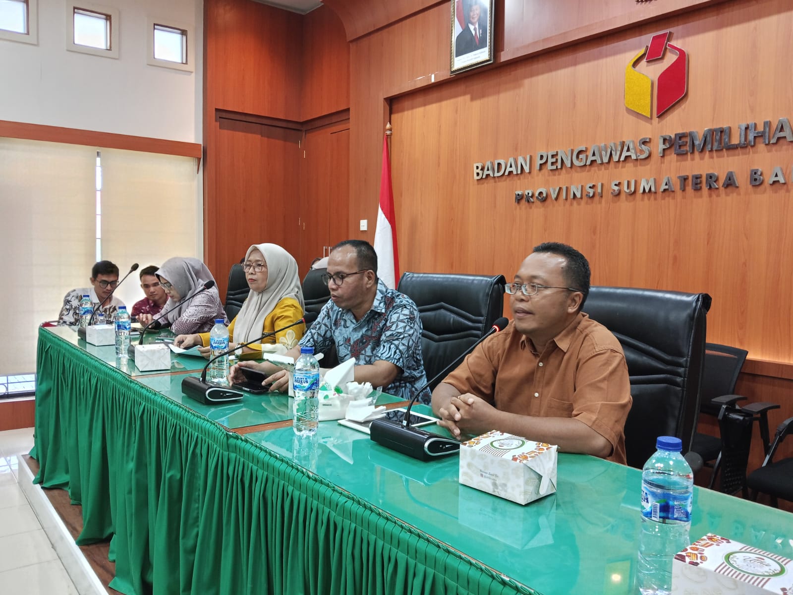 Alni (ketua Bawaslu prov Sumbar) dalam kegiatan RDK