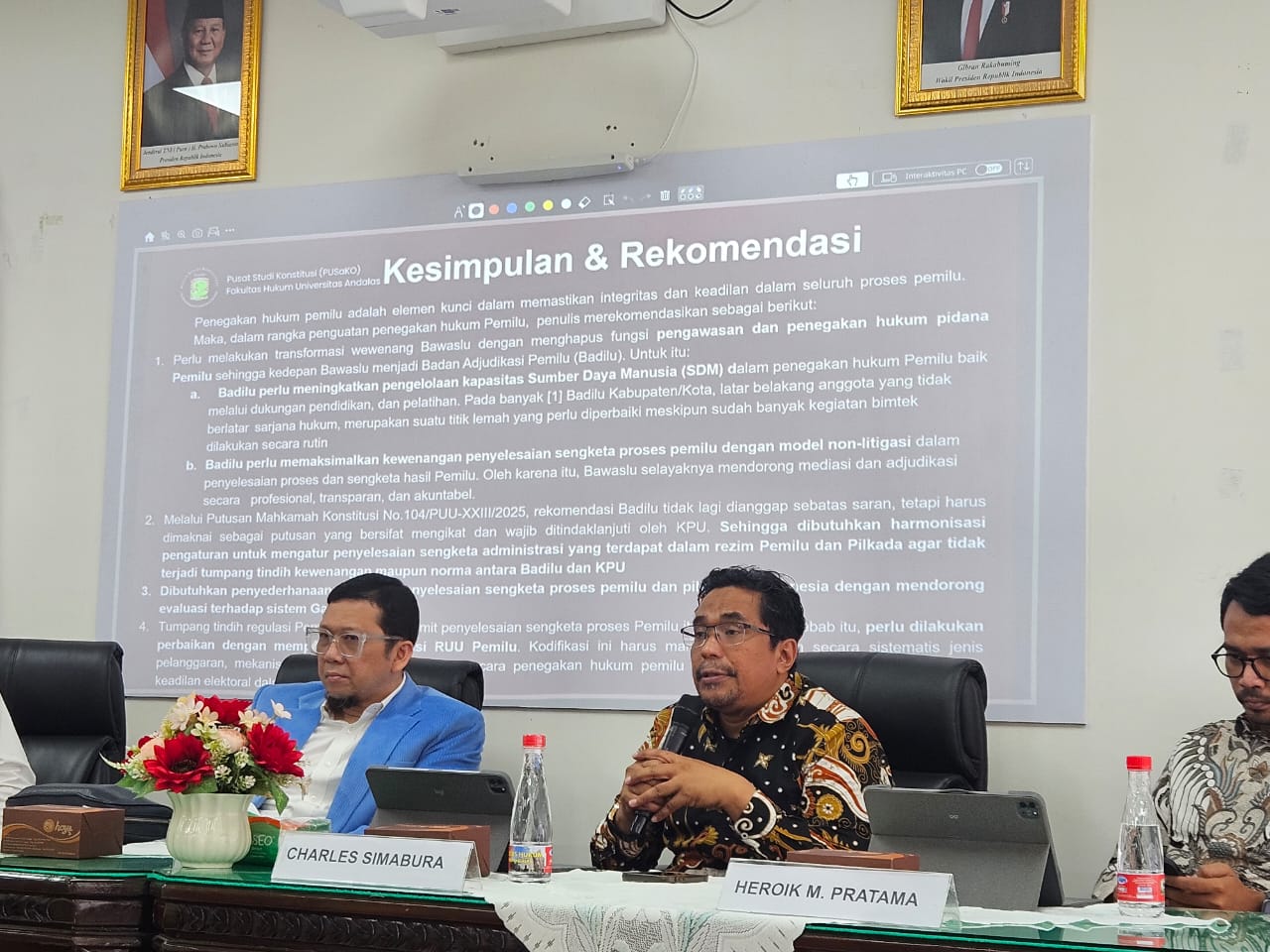 Diskusi Publik yang diselenggarakan Fakultas Hukum Universitas Andalas dengan tema “Desain Penegakan Hukum Pemilu dalam Kodifikasi Rancangan Undang-Undang Pemilu”
