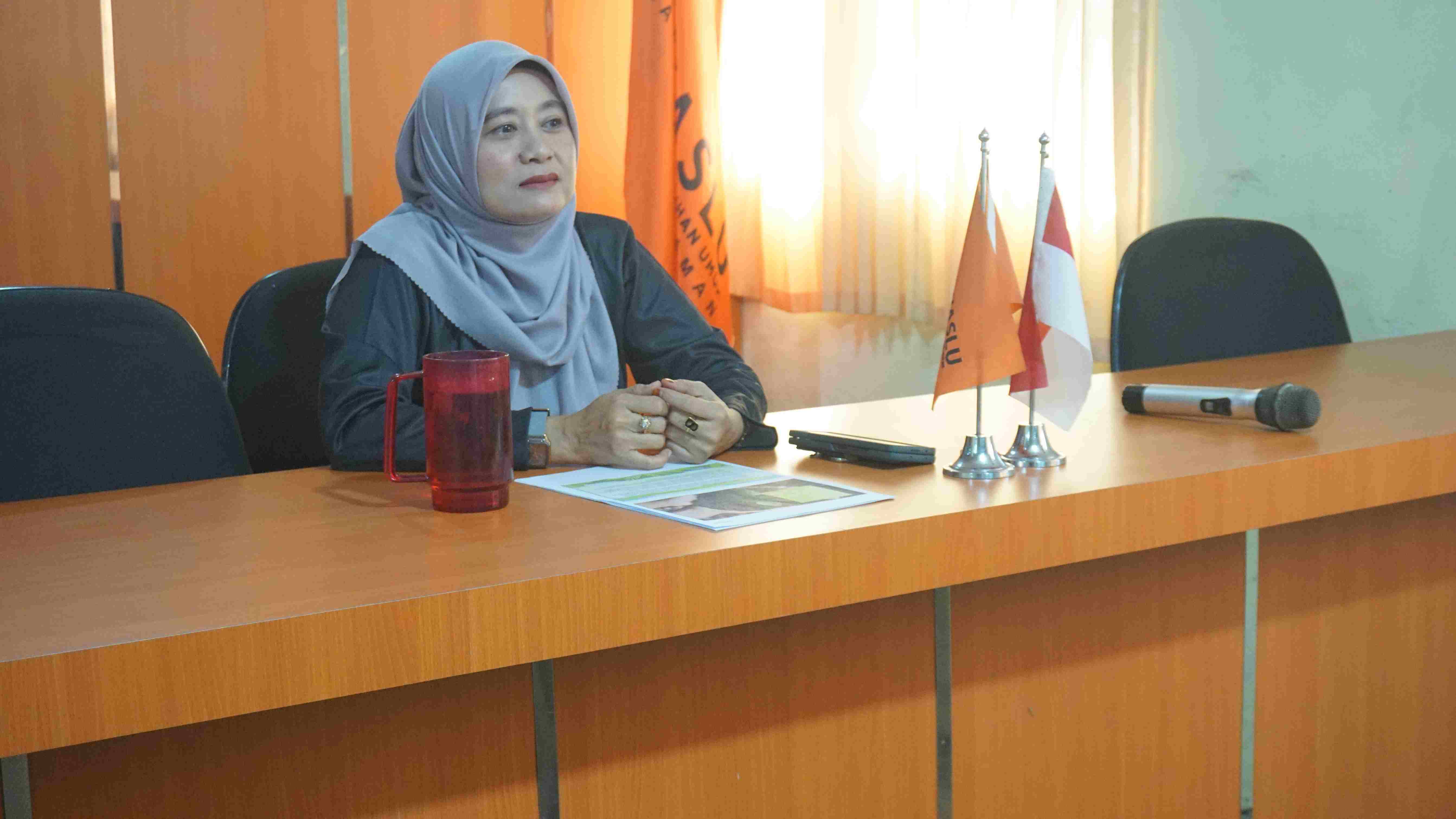 Rini Juita dalam mengikuti Evaluasi Kinerja dan Pelaporan Bawaslu