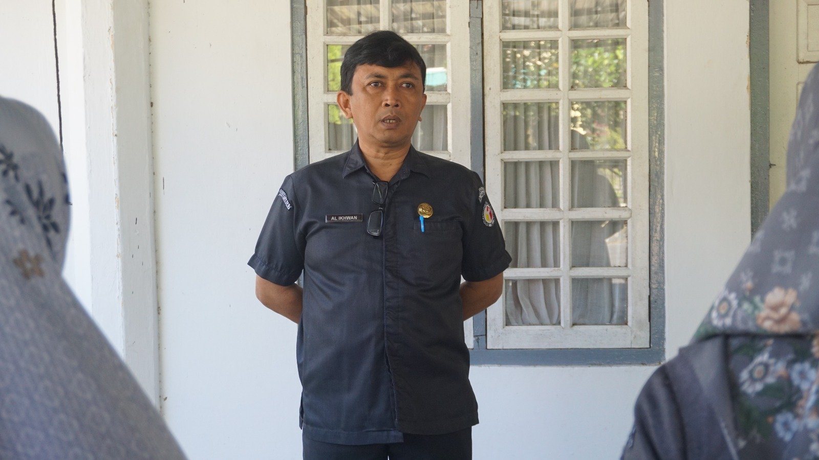 Koordinator Sekretariat Bawaslu Kabupaten Pasaman dalam Apel