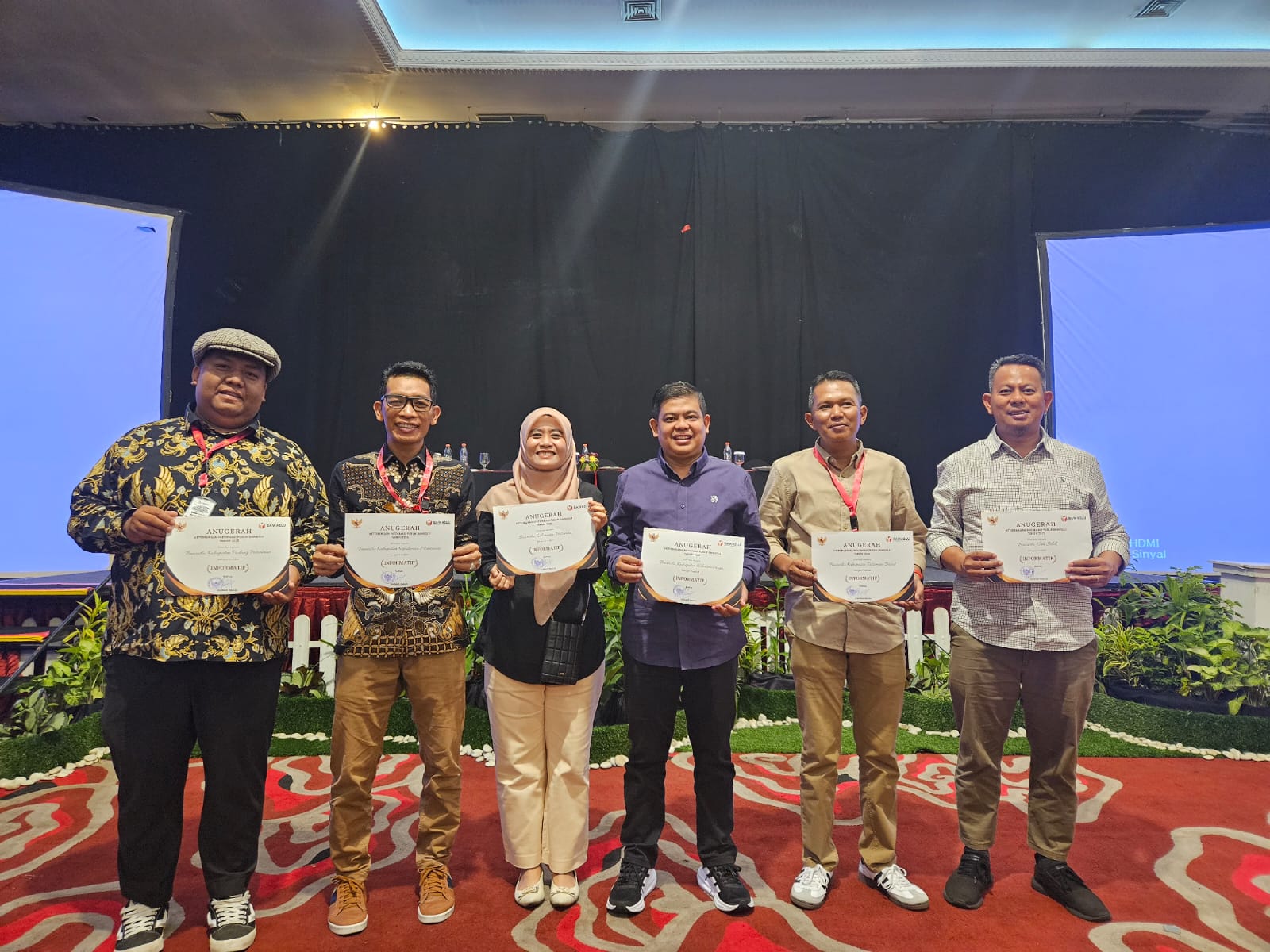 Rini Juita dalam kegiatan Rapat Koordinasi Bidang Data dan Informasi Bawaslu,