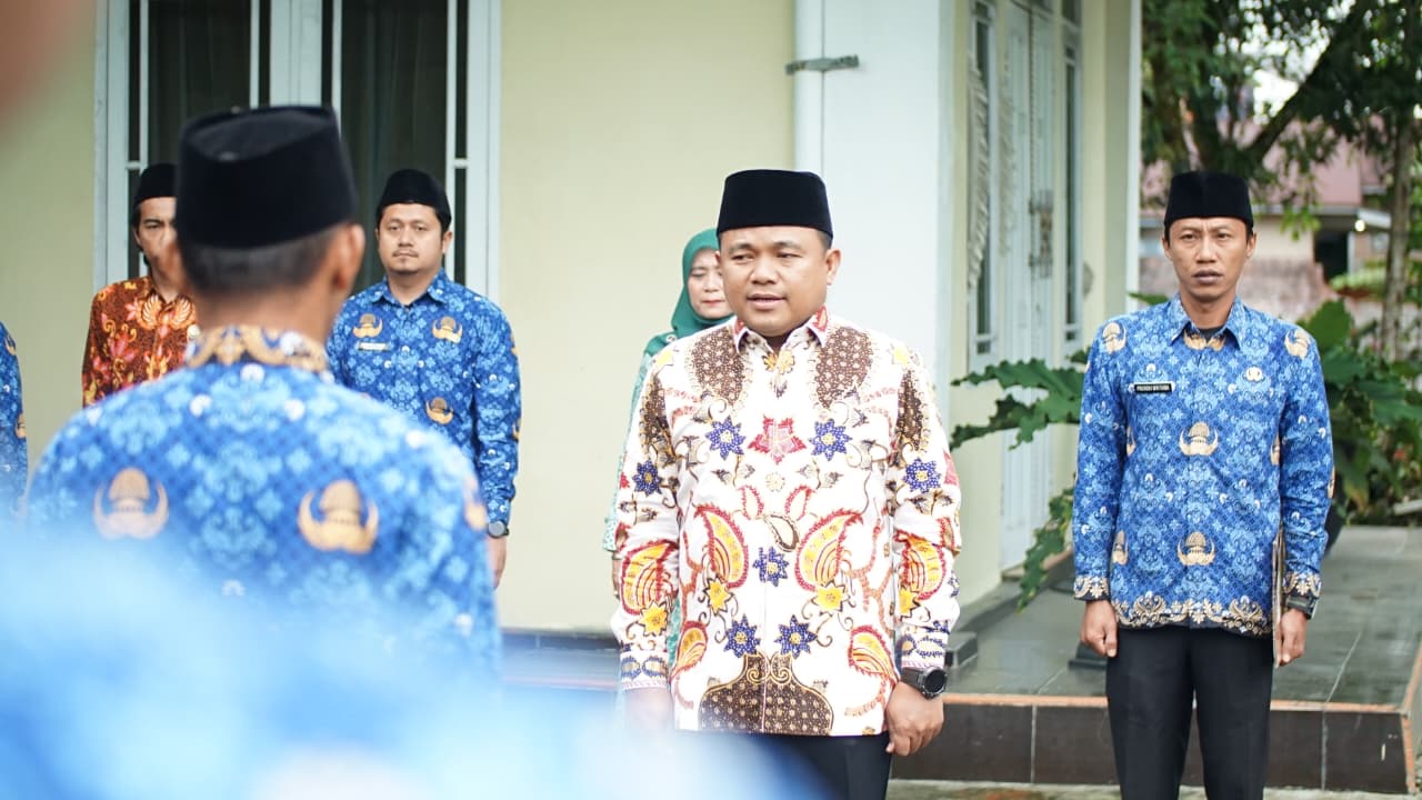 Muhamad Khadafi dalam kegiatan peringatan hari Pahlawan