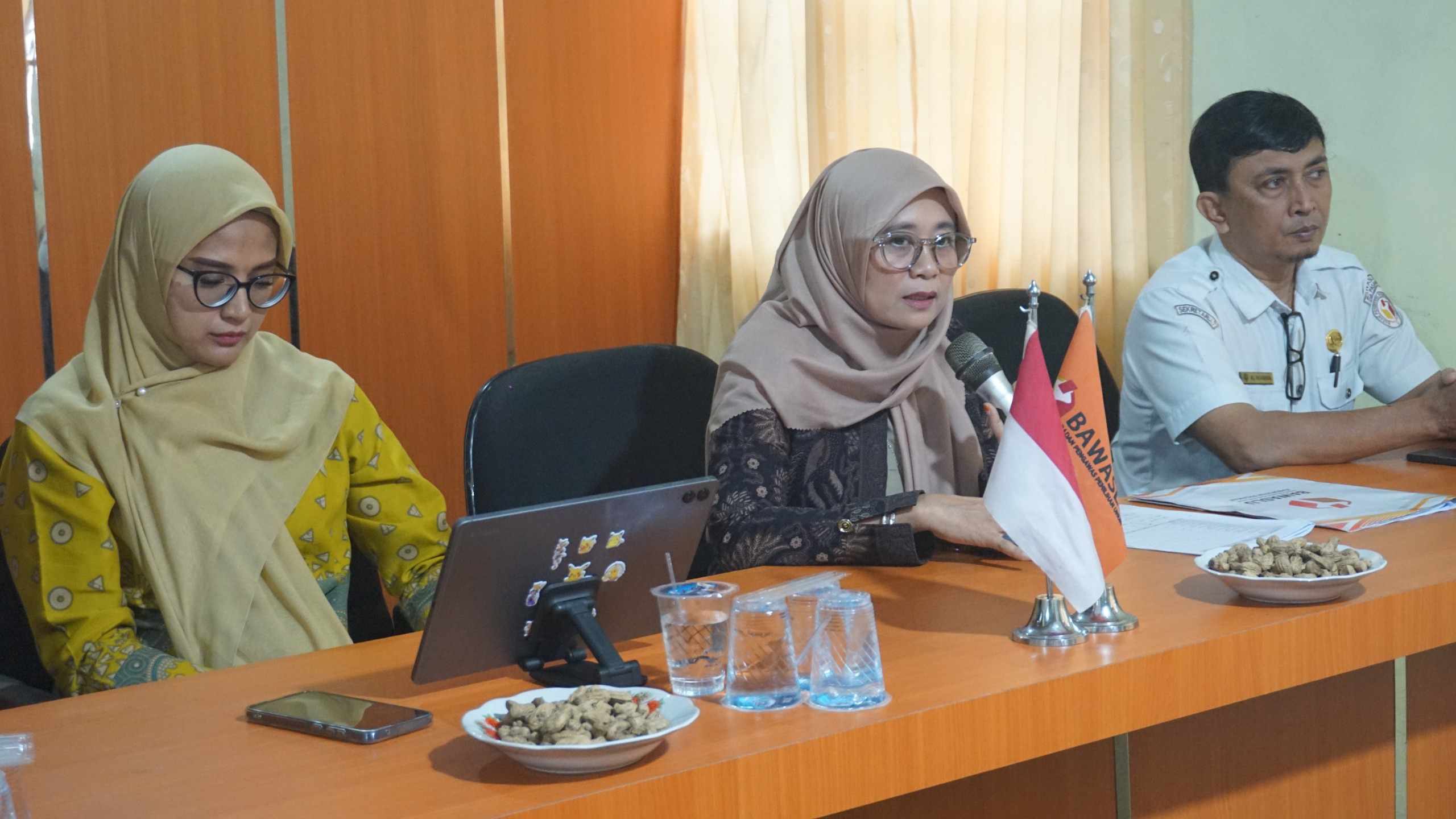 Rini Juita (Ketua Bawaslu Pasaman) dalam kegiatan RDK PDPB