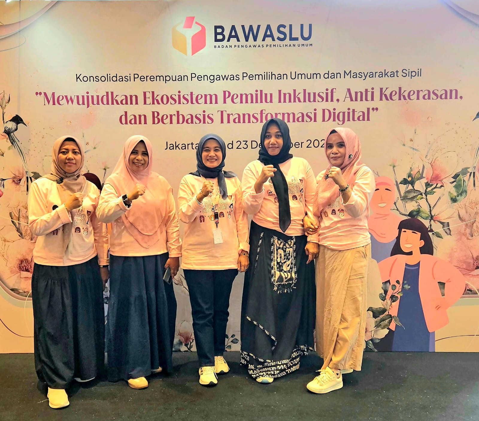 Rini Juita (Ketua Bawaslu Kab. Pasaman ) dalam kegiatan “SRIKANDI PENGAWASAN 2025″