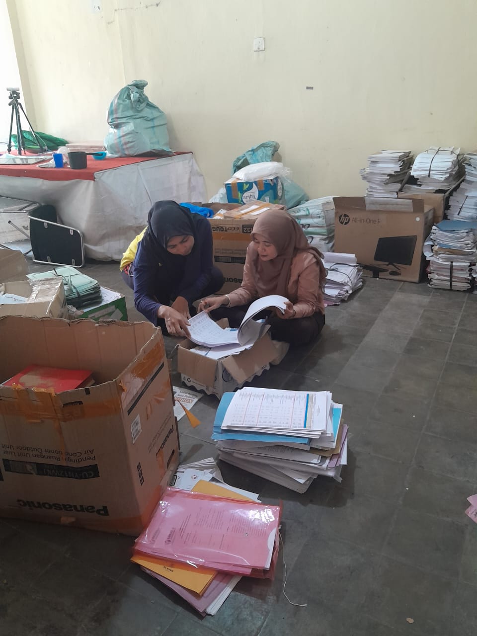 Rini Juita (ketua bawaslu pasaman) dalam kegiatan Jum'at sehati