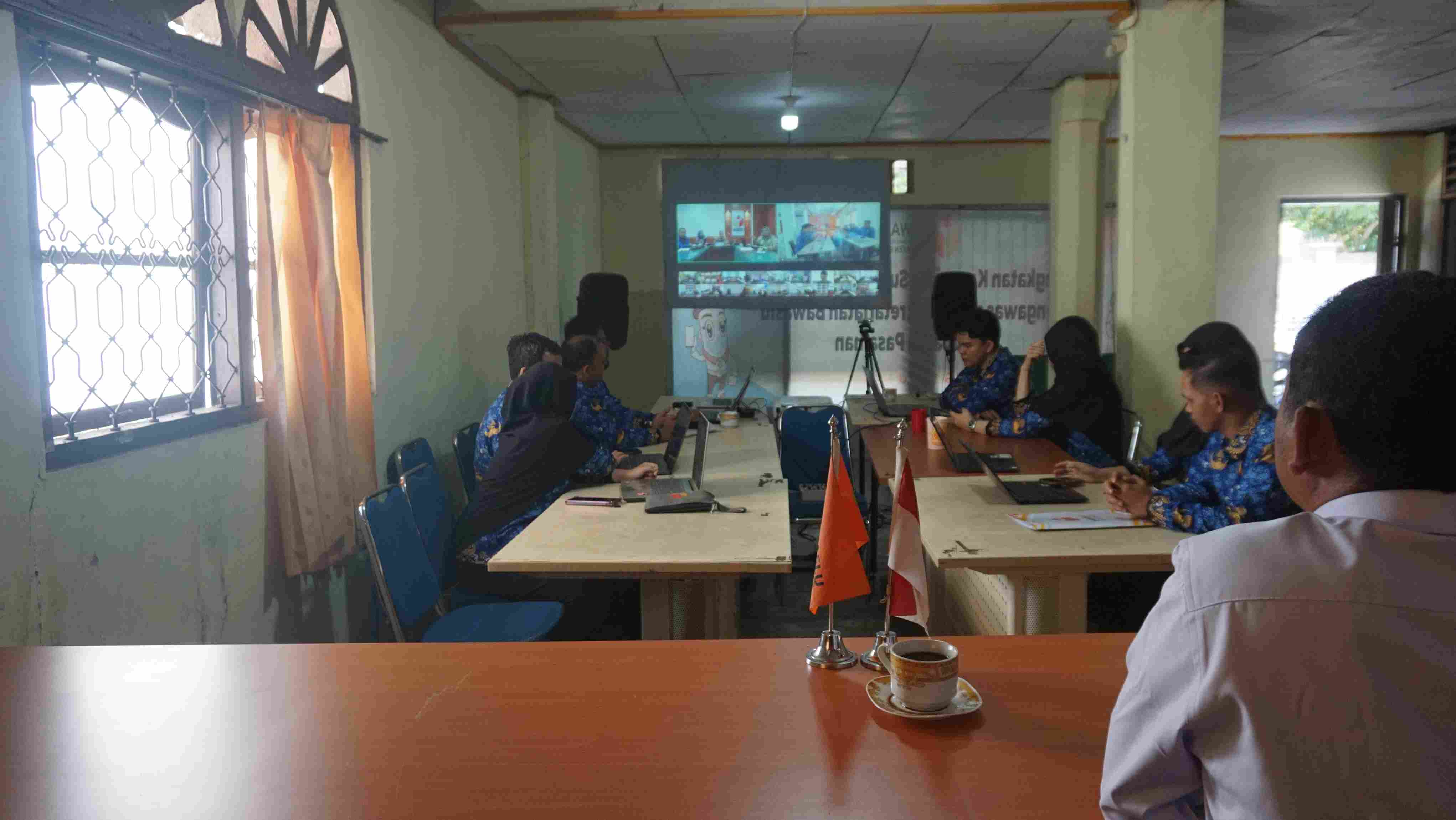lumban tori dalam kegiatan pengutan kapasitas kajian hukum bawaslu sumatera barat