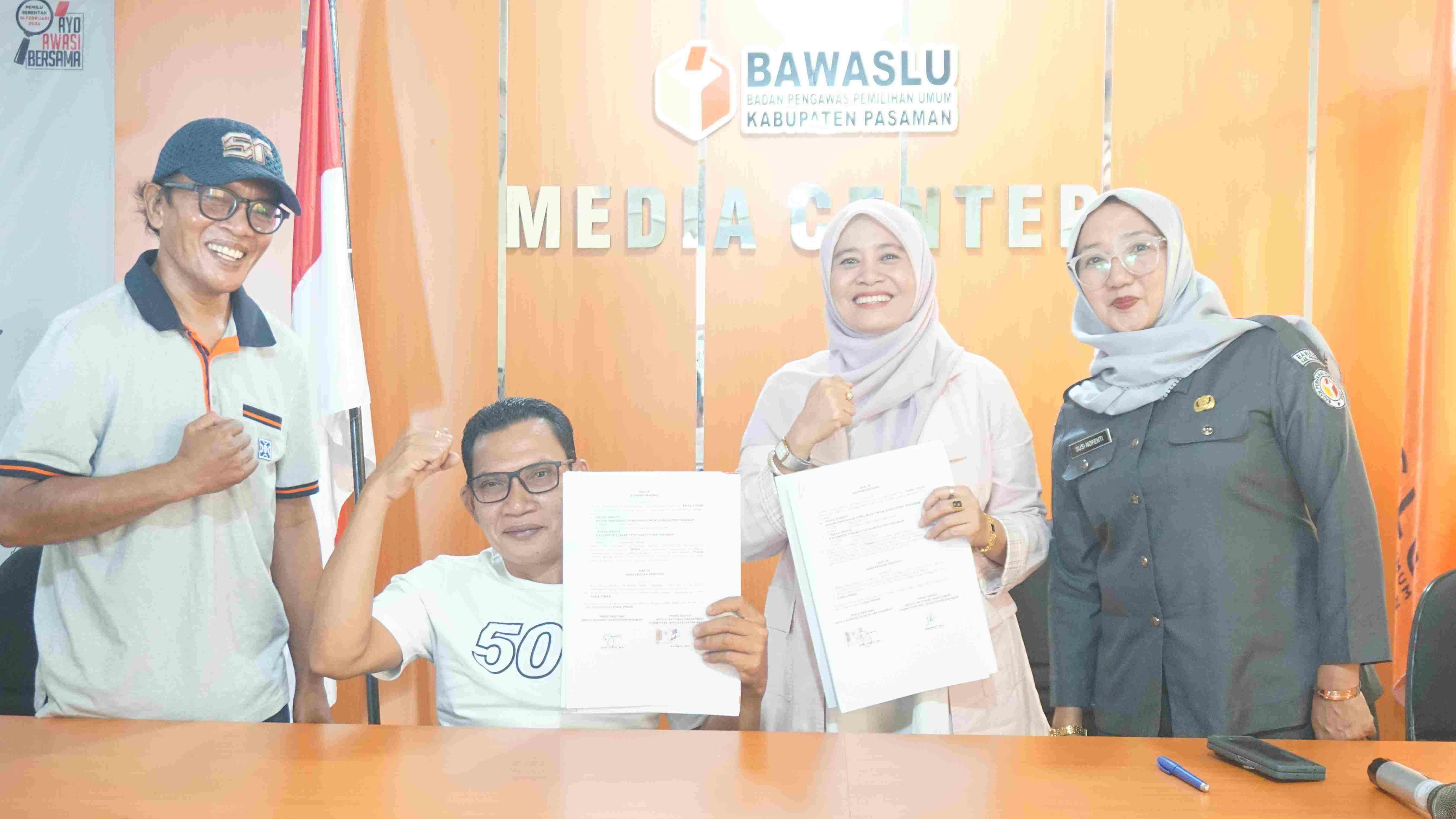 Penandatanganan Nota Kesepahaman (Memorandum of Understanding/MoU) Bawaslu Pasaman dengan National Paralympic Committee (NPC) Kabupaten Pasaman 