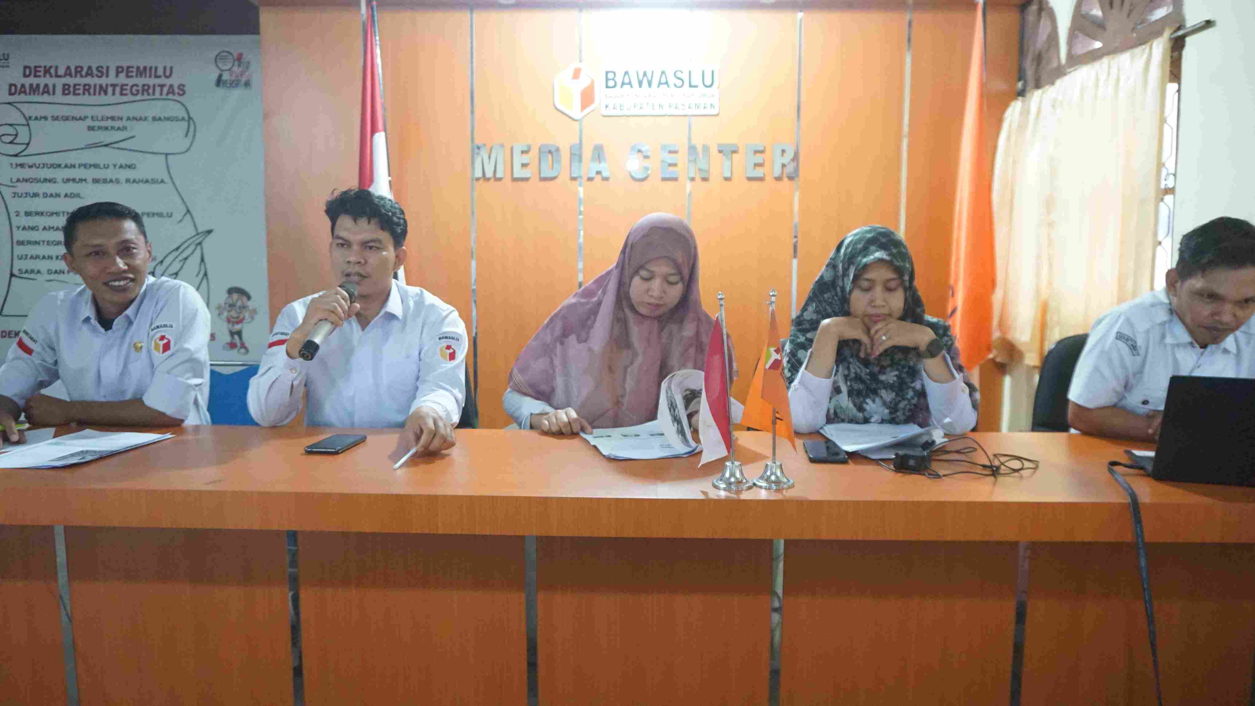Focus Group Discussion (FGD) Sekretariat Bawaslu Pasaman