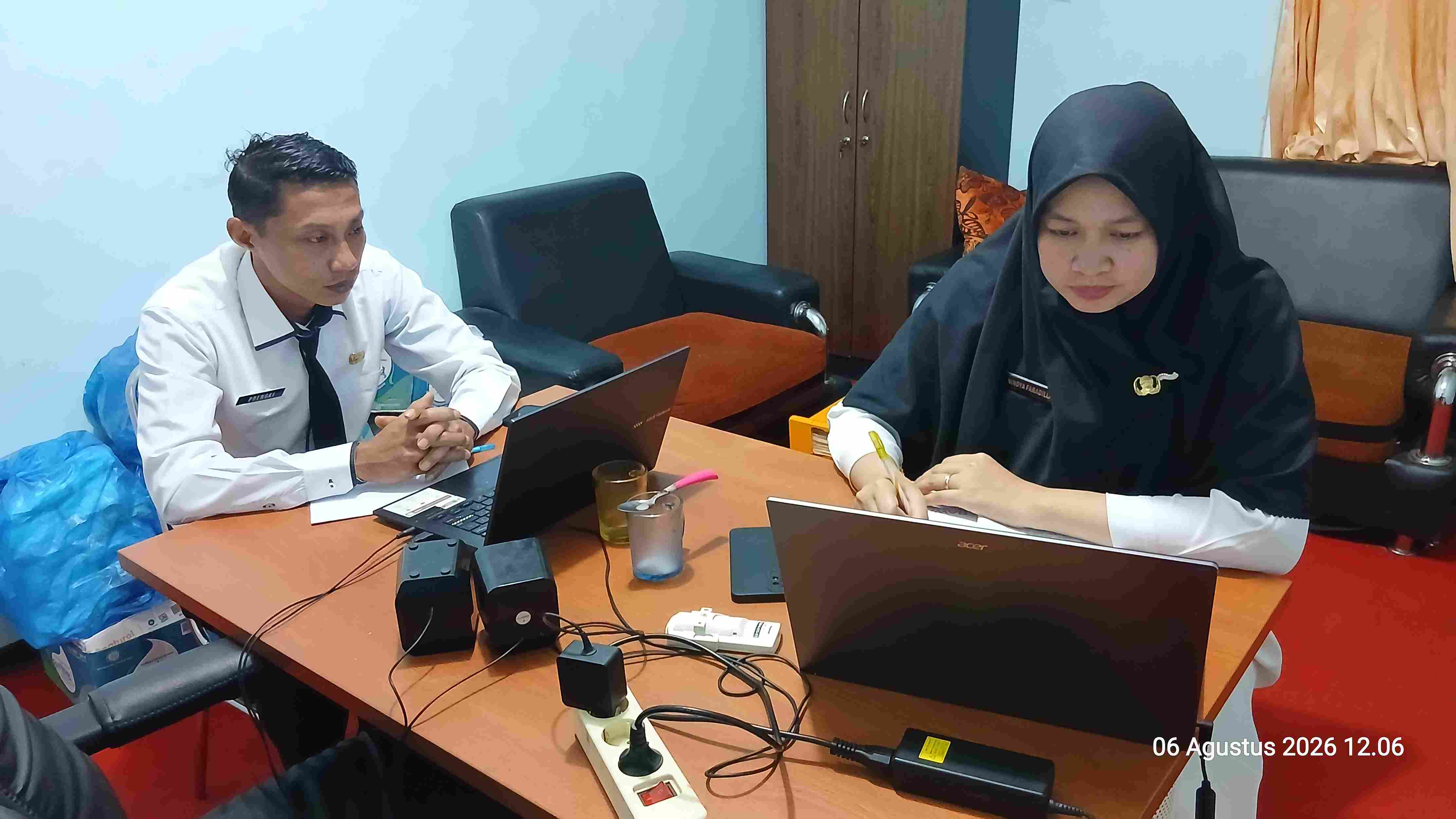 dua orang Pegawai Pemerintah dengan Perjanjian Kerja (PPPK) Bawaslu Kabupaten Pasaman mengikuti kegiatan orientasi 