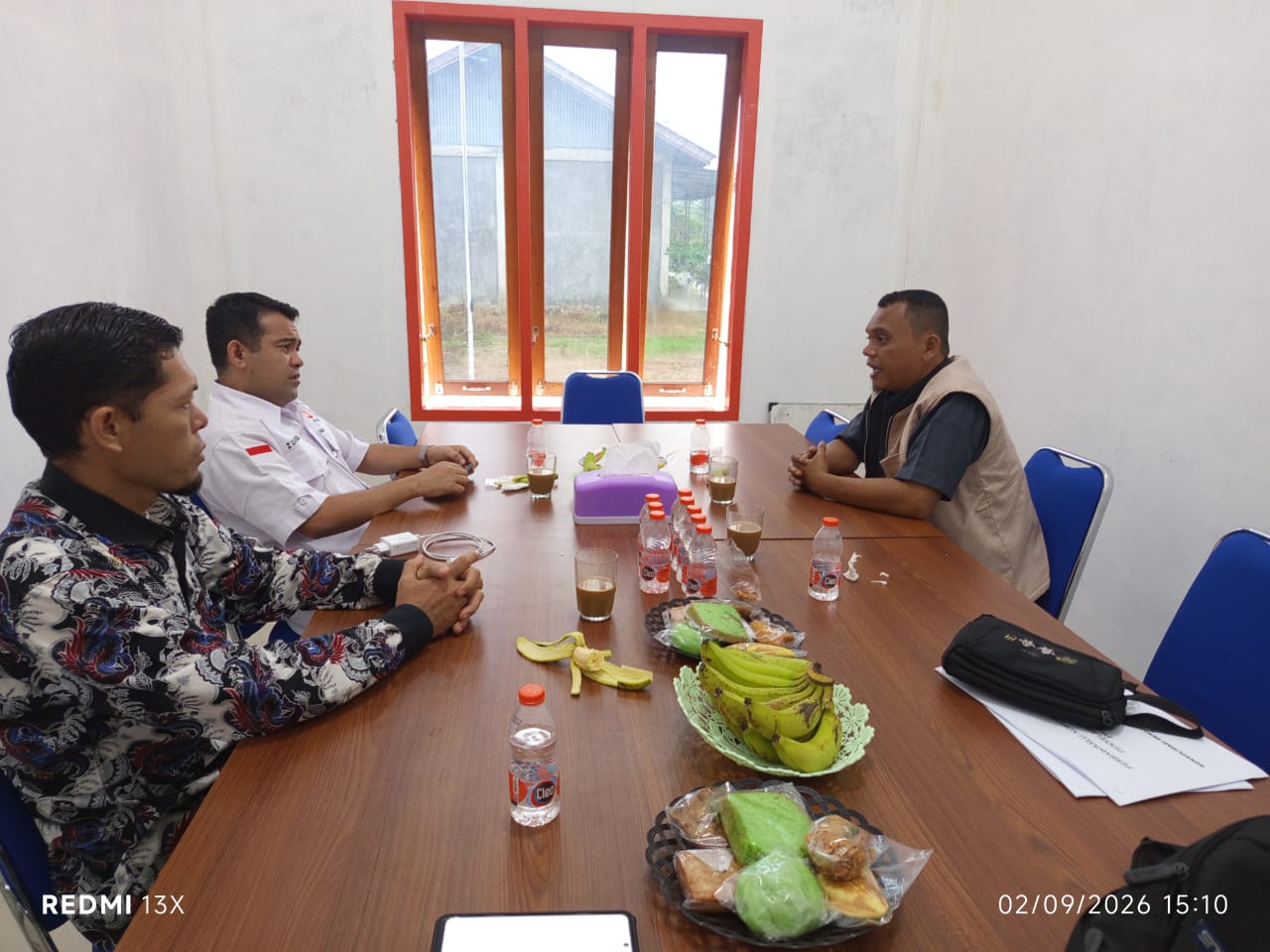 Lumban tori (anggota Bawaslu Pasaman) dalam kegiatan konsolidasi demokrasi dengan partai PKS
