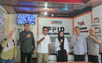 Ketua Bawaslu Kabupaten Pasaman menerima kunjungan dari Komisi I DPRD Provinsi Sumatera Barat