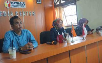 rapat pelayanan data dan informasi publik 