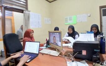 Rini Juita dalam kegiatan rapat koordinasi Pemutakhiran Data Pemilih Berkelanjutan (PDPB)