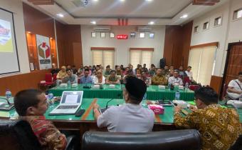 Rini juita dalam kegiatan Review Monitoring dan Evaluasi Keterbukaan Informasi Publik, Bawaslu Pasaman ikuti Rapat Dalam Kantor (RDK) Penguatan Kelembagaan