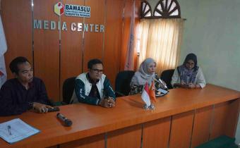 RAPAT FASILITASI PEMBINAAN DAN PENGUATAN KELEMBAGAAN