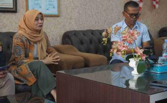 ketua Bawaslu Pasaman (Rini Juita) dalam Inovasi pengembangan PPID 