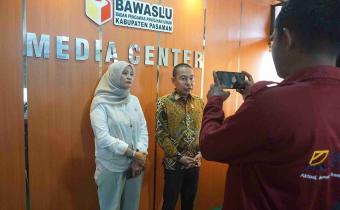 Kegiatan pengukuhan  Duta Informasi Publik