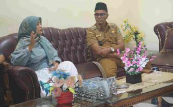 Rini Juita dalam kegiatan Bawaslu berdampak Berikan Support ke Nagari Aia Manggih Menuju Informatif