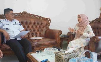 Rini Juita dalam kegiatan koordinasi dengan Bupati Kabupaten Pasaman