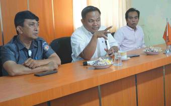 Anggota Bawaslu Sumatera Barat  (Muhammad Khadafi) dalam kegiatan optimalisasi humas