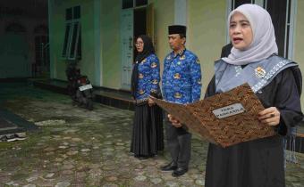 Rini Juita selaku pembina upacara pada peringatan kesaktian pancasila