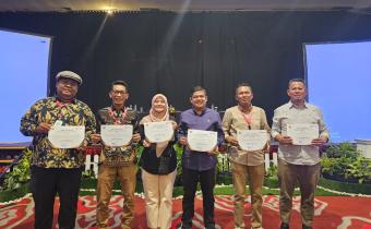 Rini Juita dalam kegiatan Rapat Koordinasi Bidang Data dan Informasi Bawaslu,