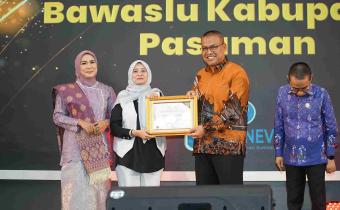 Bawaslu Pasaman Raih Kualifikasi “Informatif” untuk Kategori Bawaslu Kabupaten/Kota