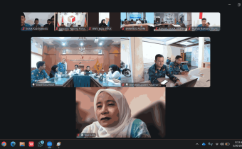 kegiatan peningkatan kapasitas dan evaluasi kehumasan yang dilaksanakan oleh Bawaslu Sumatera Barat melalui Zoom Meeting, Rabu (20/5).