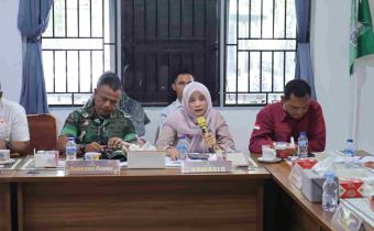Ketua dan anggota Bawaslu Pasaman dalam kegiatan pengawasan rapat pleno terbuka pengawasan pemutakhiran daftar pemilih berkelanjutan