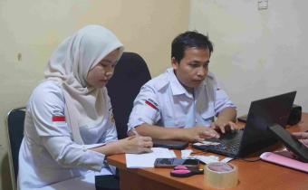 Staf Pemgelola PPID  mengikuti Sosialisasi Monitoring dan Evaluasi (Monev)