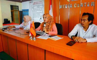 Rini Juita dalam kegiatan rapat finalisasi persipan kegiatan P2P